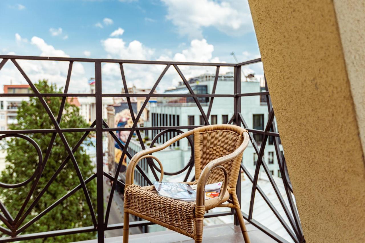 Senator Maidan Aparthotel Kiev Exterior foto