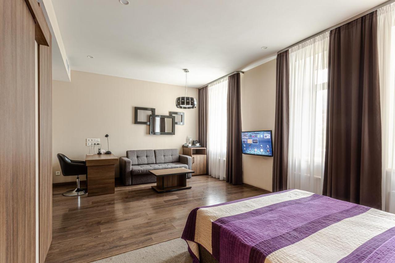 Senator Maidan Aparthotel Kiev Exterior foto