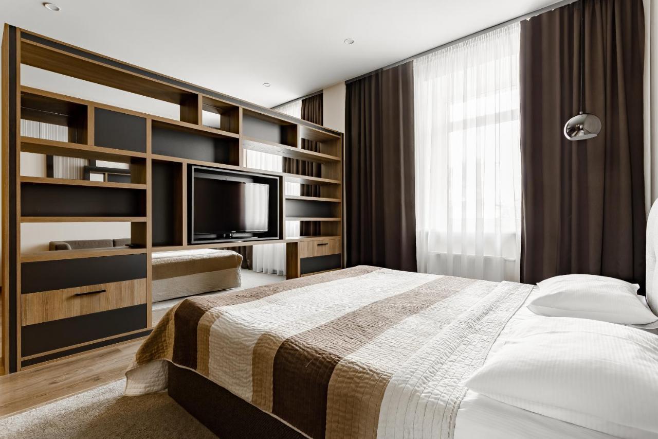 Senator Maidan Aparthotel Kiev Exterior foto