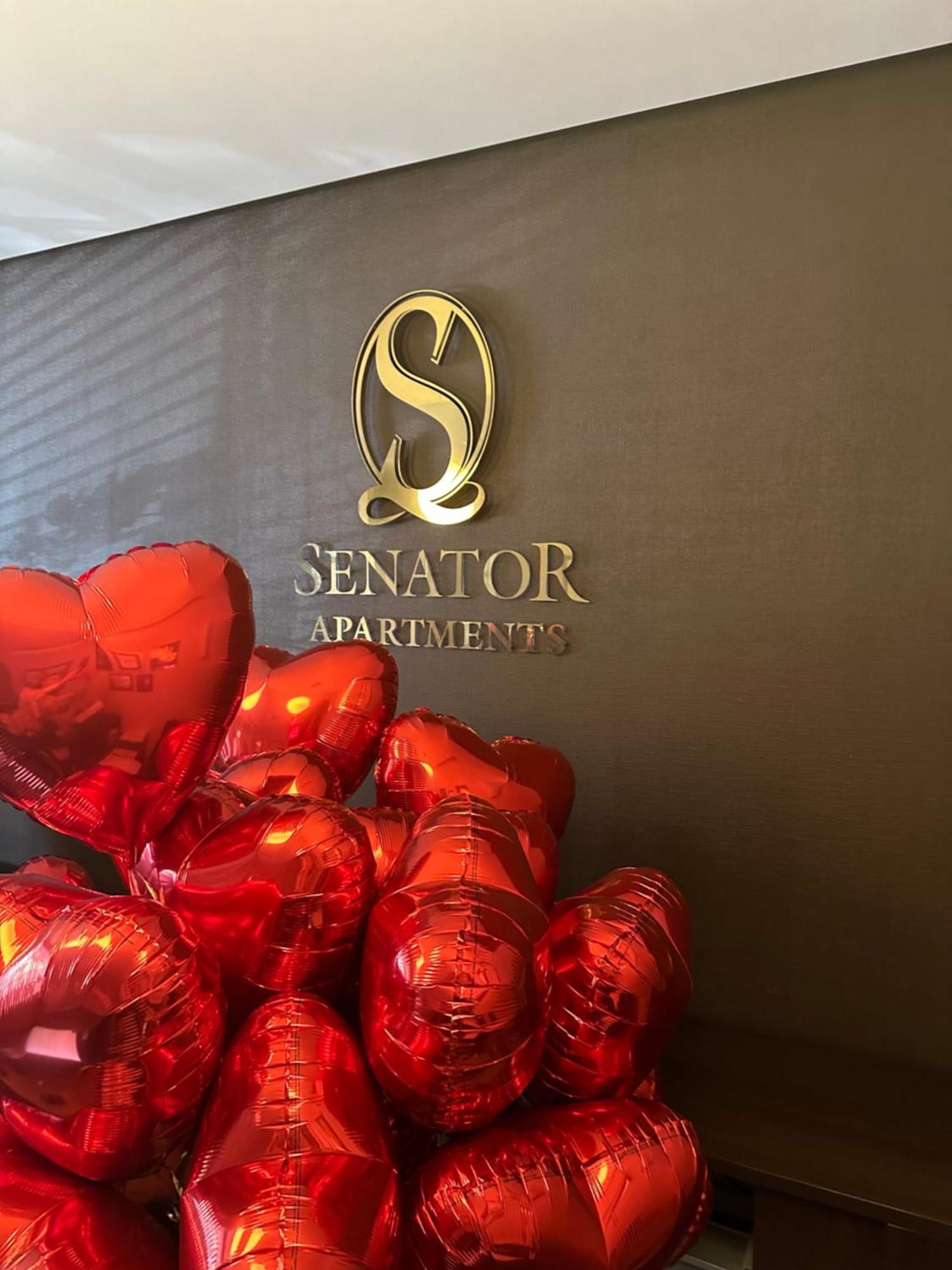 Senator Maidan Aparthotel Kiev Exterior foto